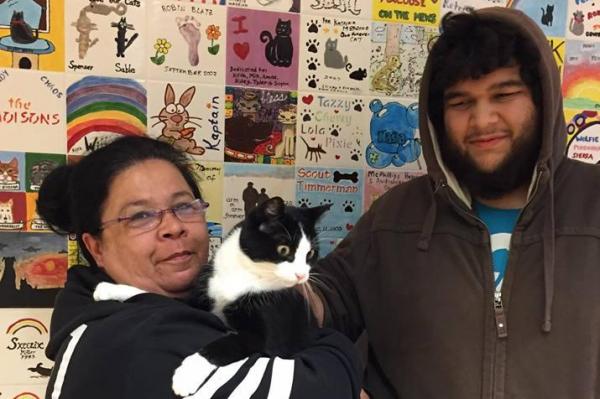 Missing Cat Reunited After 10 Years